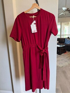 charmyi t-shirt Casual Tie-Waist Midi Dress in Burgundy S